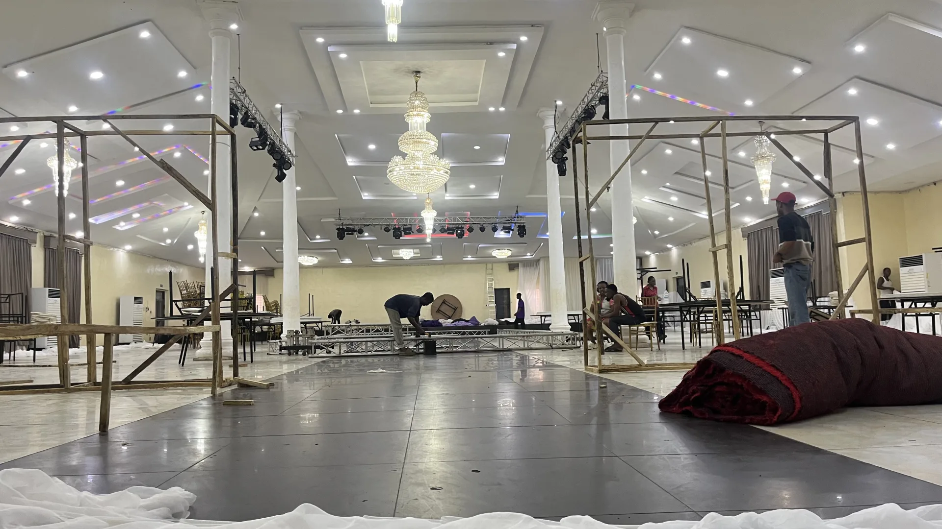 HALL SETUP